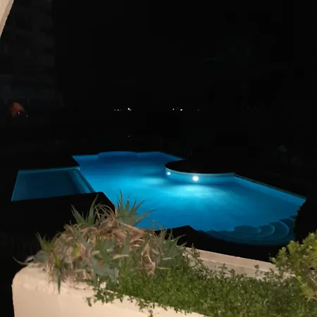 Plages Du Midi Climatises Bord De De 1 A 6 Pers, 2 Piscines, Parking Privatif Inclus