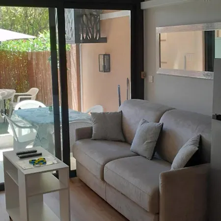 Plages Du Midi Climatises Bord De De 1 A 6 Pers, 2 Piscines, Parking Privatif Inclus * Cannes