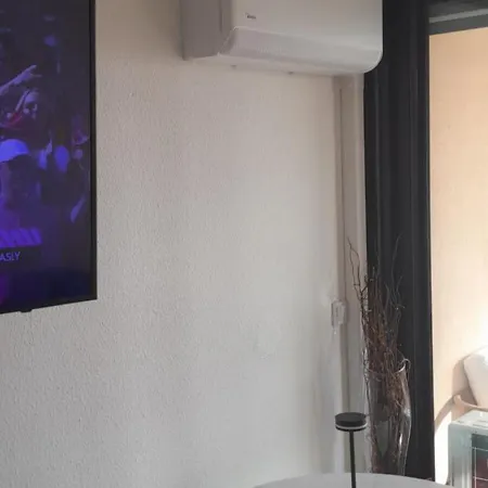 Daire Plages Du Midi Climatises Bord De De 1 A 6 Pers, 2 Piscines, Parking Privatif Inclus Cannes