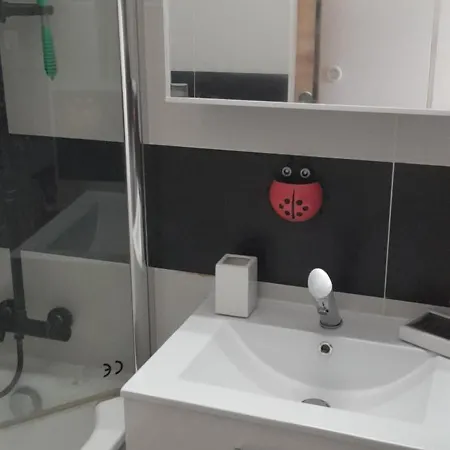 Plages Du Midi Climatises Bord De De 1 A 6 Pers, 2 Piscines, Parking Privatif Inclus Daire