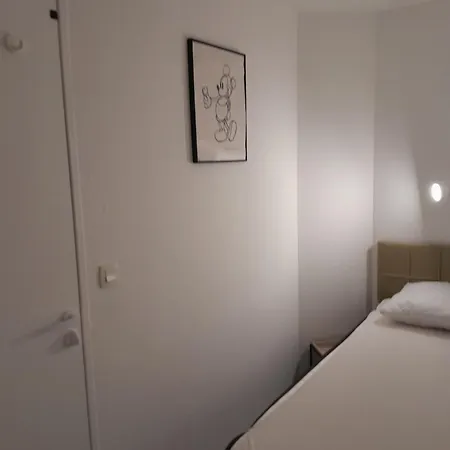 Plages Du Midi Climatises Bord De De 1 A 6 Pers, 2 Piscines, Parking Privatif Inclus Daire Cannes