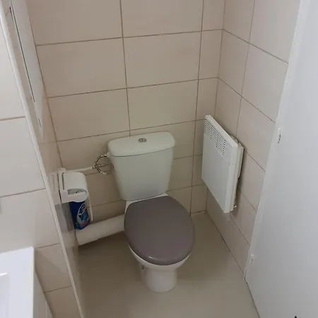 Daire Plages Du Midi Climatises Bord De De 1 A 6 Pers, 2 Piscines, Parking Privatif Inclus Cannes