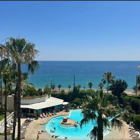 Appartement Plages Du Midi Climatises Bord De De 1 A 6 Pers, 2 Piscines, Parking Privatif Inclus Cannes